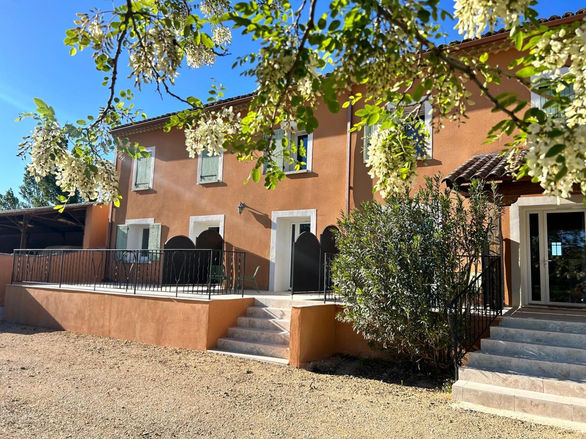 La Capucelle Bed & Breakfast Caderousse Exterior photo